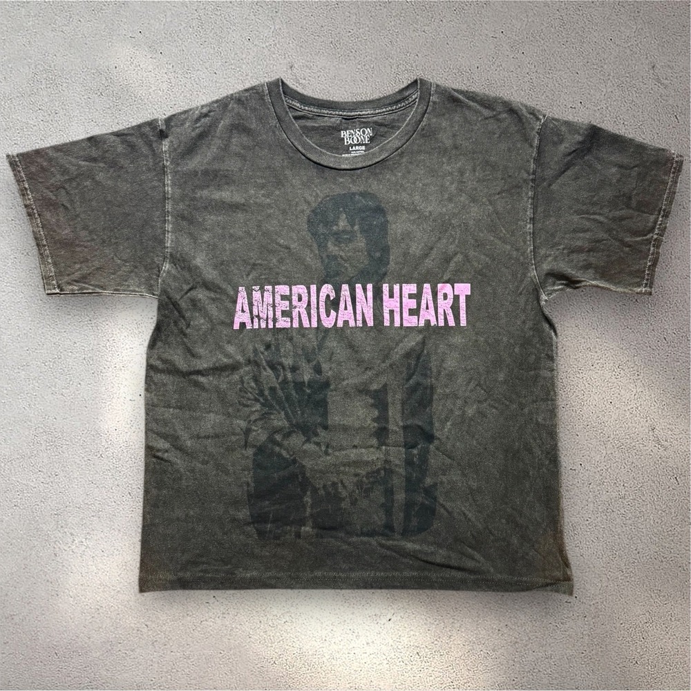 Benson Boone American Heart Tour T-Shirt Mens Large Gray Pink Concert Tee